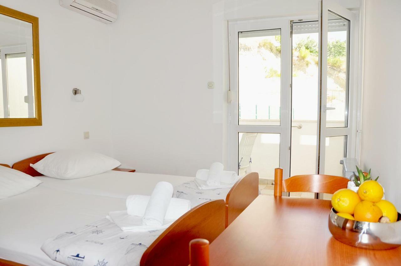 Sunrise Apartments And Studio Apartments Локва Рогозница Екстериор снимка