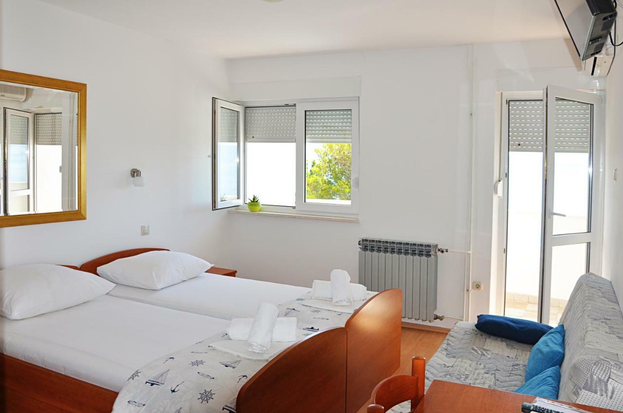 Sunrise Apartments And Studio Apartments Локва Рогозница Екстериор снимка