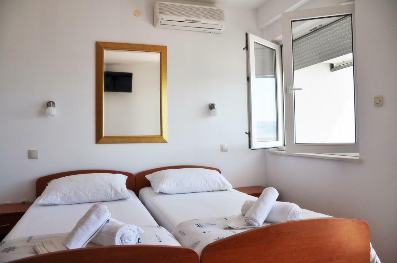 Sunrise Apartments And Studio Apartments Локва Рогозница Екстериор снимка