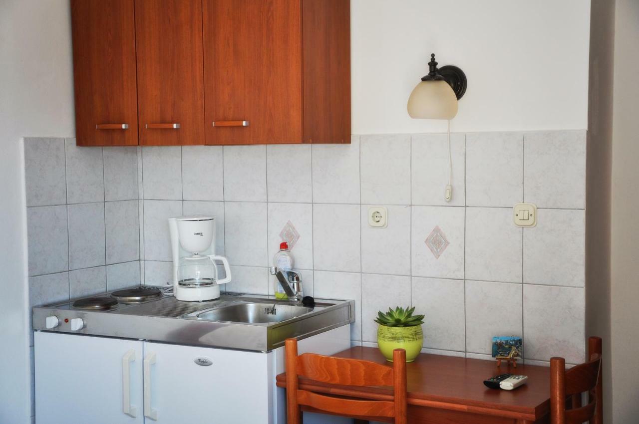 Sunrise Apartments And Studio Apartments Локва Рогозница Екстериор снимка